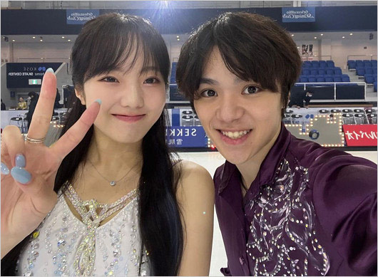 本田真凜と宇野昌磨選手の2ショット画像
