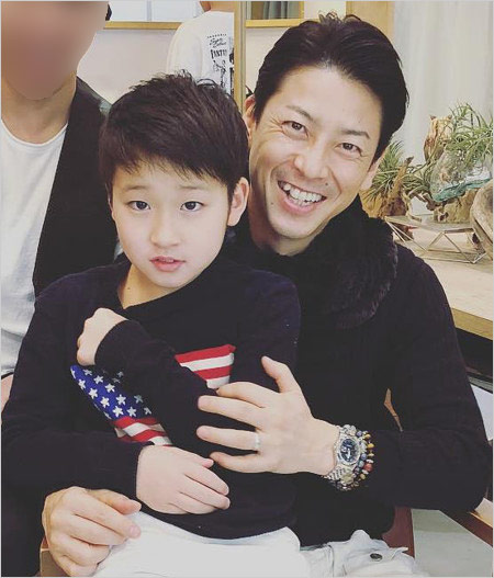 富川悠太アナと長男・富川立夢(とみかわりずむ)の画像