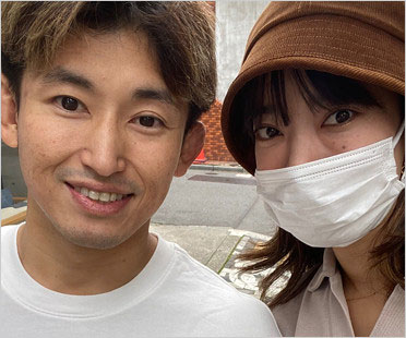 才賀紀左衛門と事実婚妻・絵莉