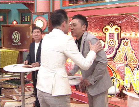 田原俊彦がサンジャポで太田光にキス画像