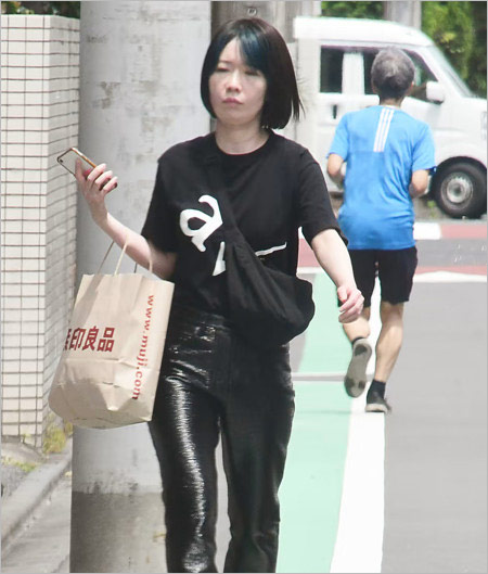 山口美波の私服画像