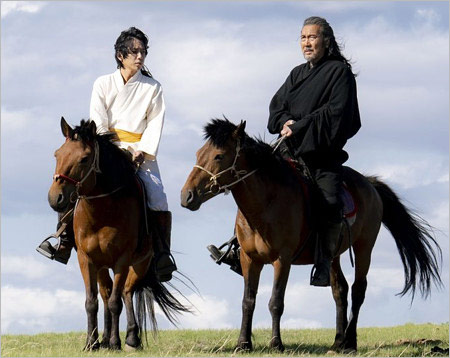 VIVANTで乗馬の二宮和也・役所広司