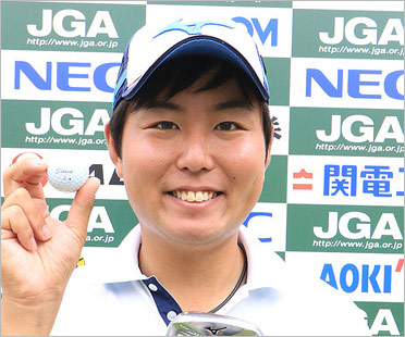 杉山知靖プロゴルファー