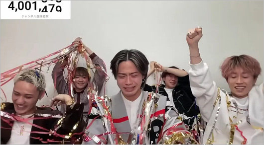 コムドット400万人超え画像