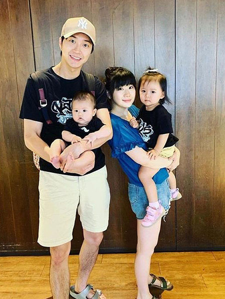 福原愛と元旦那・江宏傑、子供たちの画像