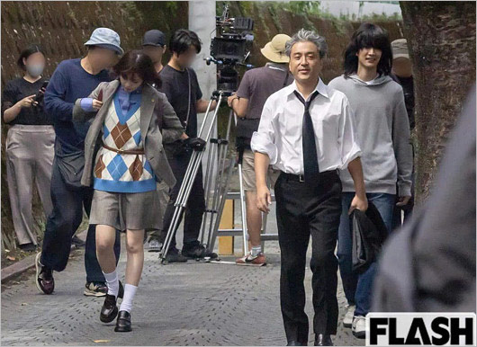 ムロツヨシと平手友梨奈ドラマ撮影現場