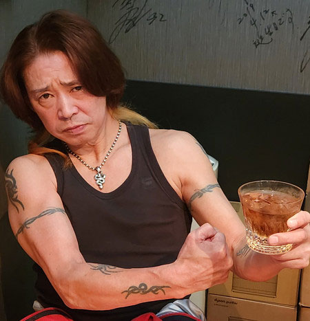 藤田伸二元騎手のタトゥー画像
