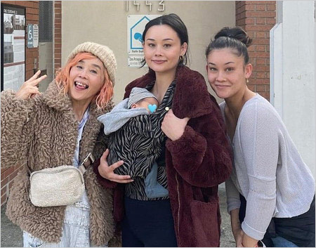 野沢直子と長女・真珠&次女・珊瑚の画像