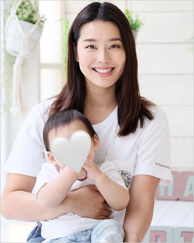 すみれと子供の画像