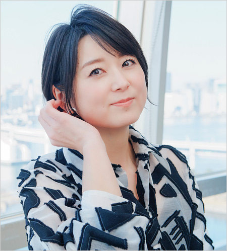 秋元優里の現在の顔画像