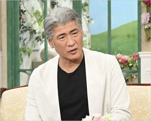 吉川晃司『徹子の部屋』出演時の画像