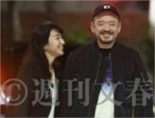 浅田舞と有名経営者の新恋人の2ショット画像(週刊文春撮影)