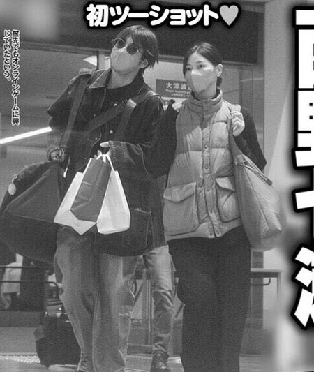山田裕貴と西野七瀬が九州旅行、熊本空港での初2ショット画像(女性セブン撮影)