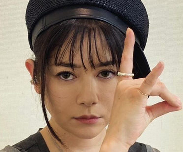 真木よう子