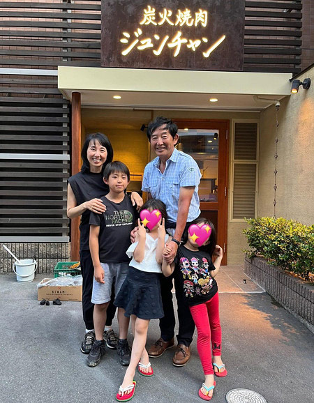 石田純一・東尾理子と子供たちの家族画像