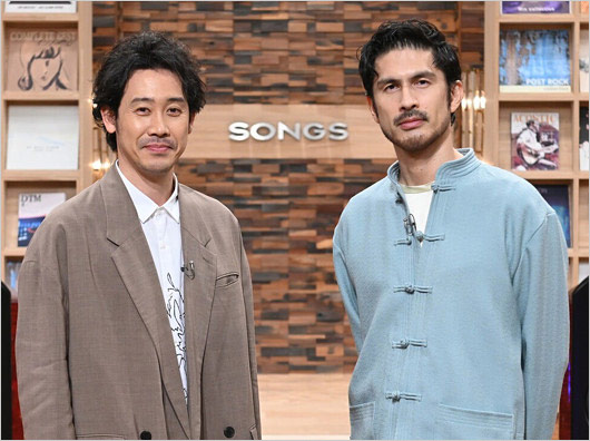 平井堅がSONGS出演時の大泉洋との2ショット画像