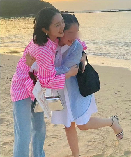 安達祐実と長女の2ショット画像