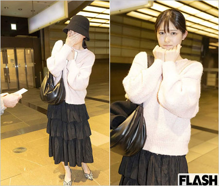 松村沙友理が週刊誌フラッシュに熱愛報道され、直撃取材受けたシーンの画像