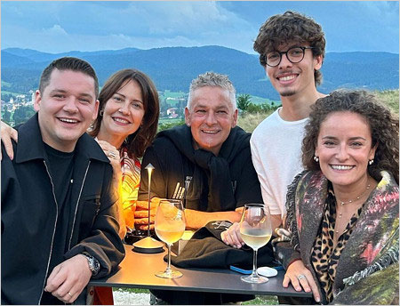 ロベルト・バッジョの妻と子供たちの家族写真