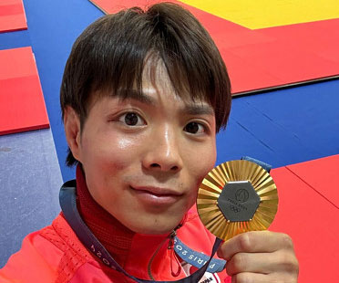 阿部一二三選手がパリ五輪金メダル獲得後の画像