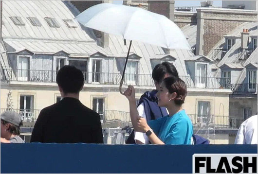 NHK宮本真智アナに日傘差してもらう内村航平