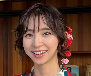 元AKB48篠田麻里子