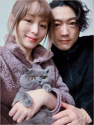 平野綾と俳優の旦那・谷口賢志の2ショット画像