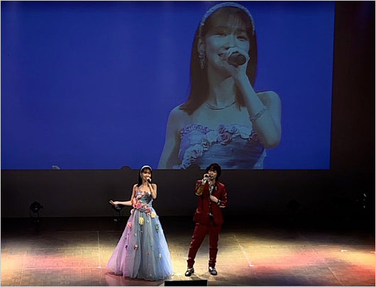 柏木由紀がぱーてぃーちゃん・すがちゃん最高No.1のバースデーライブでデュエット画像