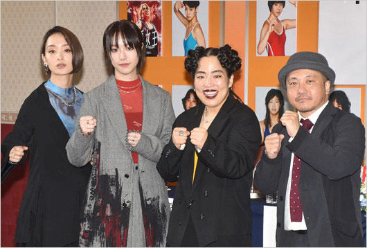極悪女王出演の剛力彩芽、唐田えりか、ゆりやんレトリィバァと白石和彌監督