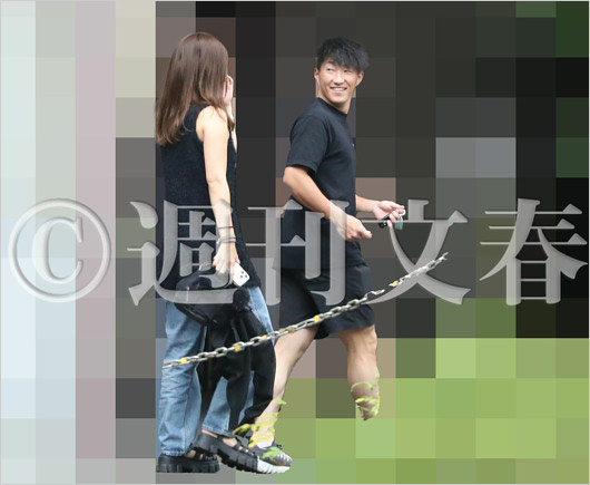 小深田大翔選手と不倫相手のA子の2ショット画像