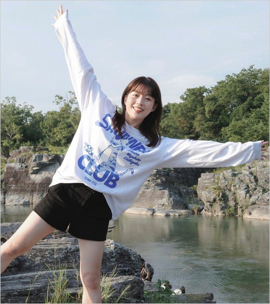 田中萌アナのショートパンツ姿