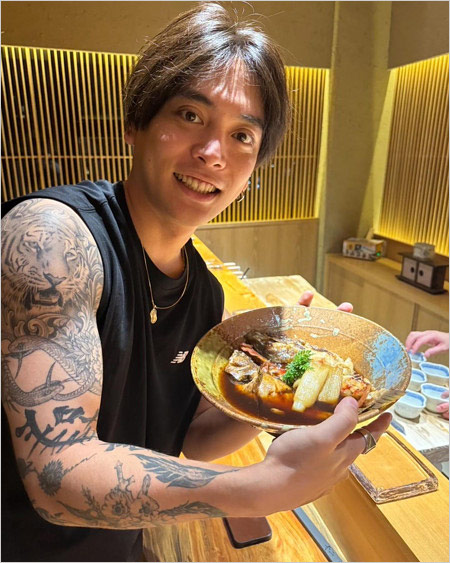 優里のタトゥー画像