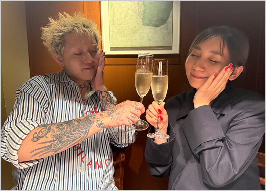 YOASOBI・Ayaseのタトゥー画像