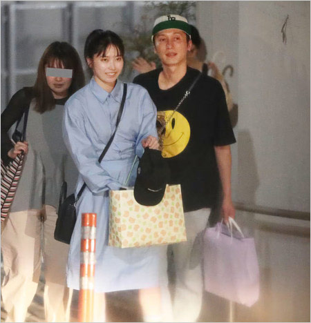 後上翔太と横山由依の密着画像