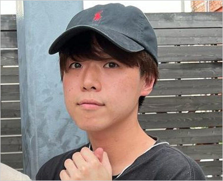 KUZIRAボーカル・ギターの末武竜之介