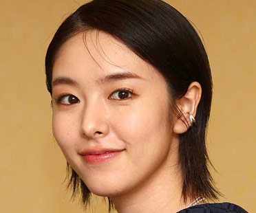 唐田えりか