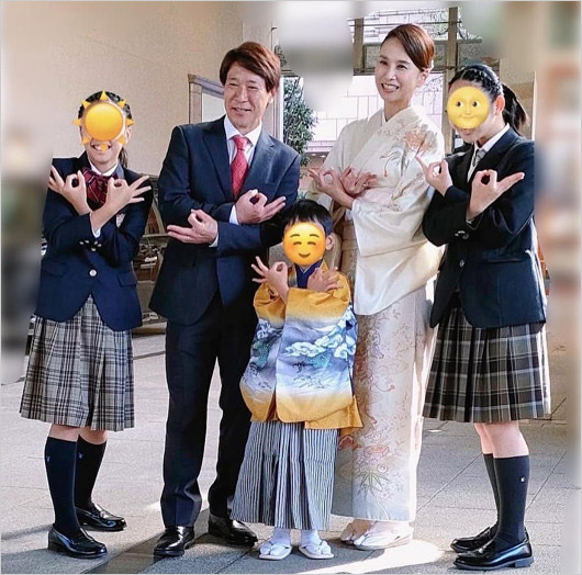 TBS小倉弘子アナと旦那・水内猛と子供たちの家族写真