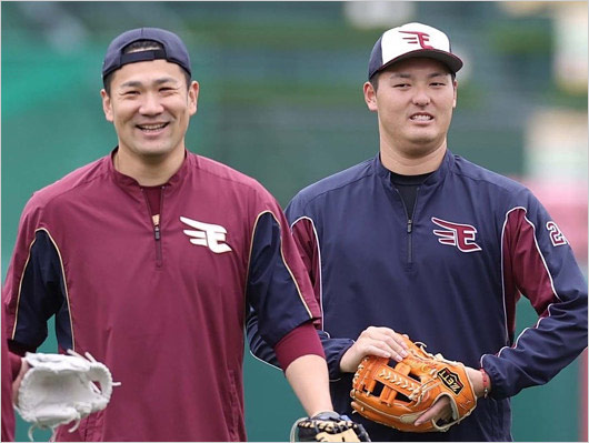 田中将大投手と元楽天・安楽智大投手