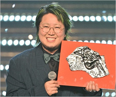 こっちのけんと(菅田将暉の弟)