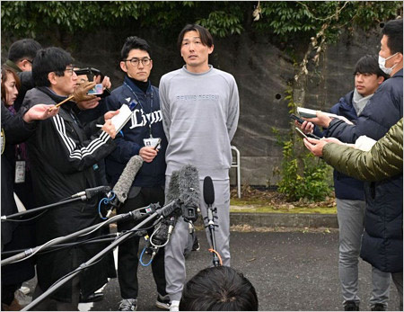 源田壮亮選手の謝罪会見画像