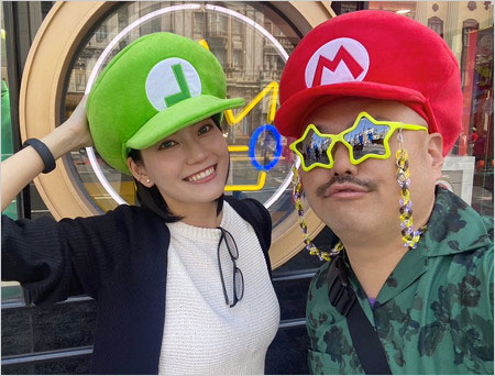 クロちゃんと彼女リチのUSJデート画像
