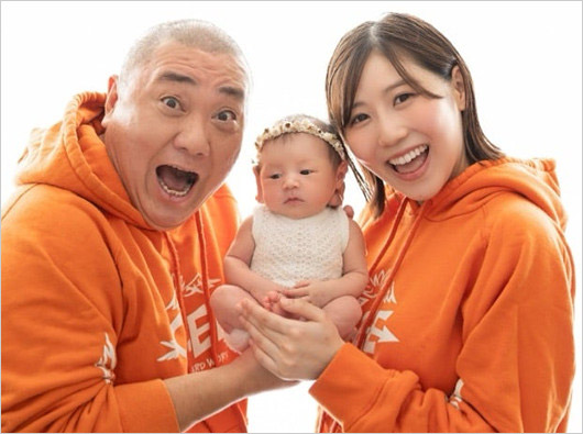 山本圭壱と西野未姫&長女にこりちゃん