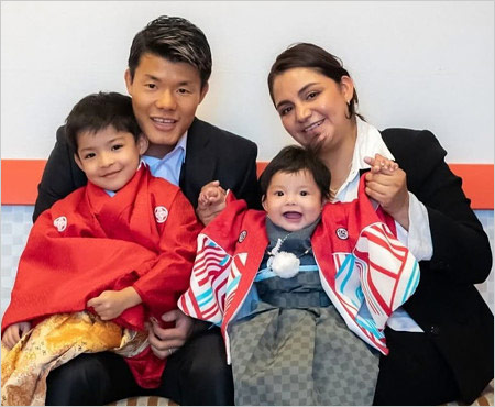 亀田三兄弟の三男・亀田和毅と妻セレス＆子供たちの家族画像