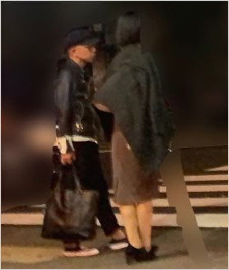 バイきんぐ小峠英二の熱愛疑惑、美女との2ショット画像