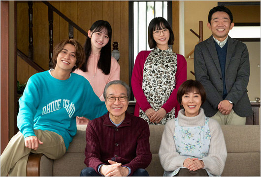 スペシャルドラマ『わが家は楽し』出演のキンプリ高橋海人、小日向文世、桜井ユキ、戸田恵子、えなりかずき、山田杏奈