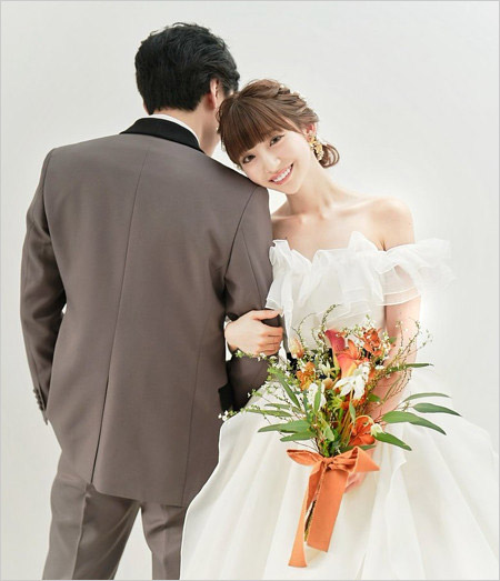 元NGT48荻野由佳と夫のウェディングフォト