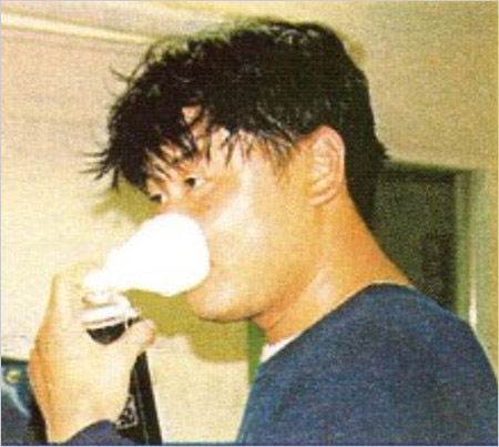 つば九郎中の人・足立歩