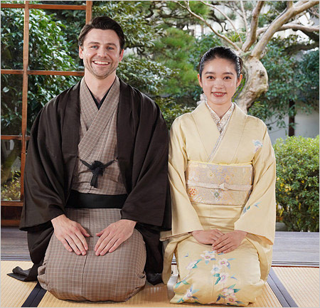 ばけばけヒロインの髙石あかり、夫役のトミー・バストウ