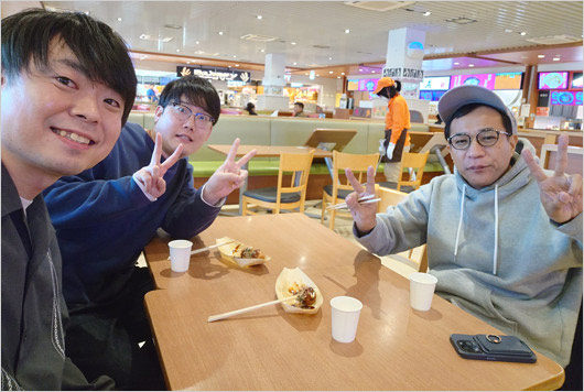 ナイツ塙宣之が顔面骨折直前の画像（ライス田所仁＆ファイヤーサンダー﨑山祐と山梨旅行中）