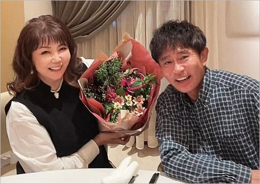 ダウンタウン浜田雅功と妻・小川菜摘